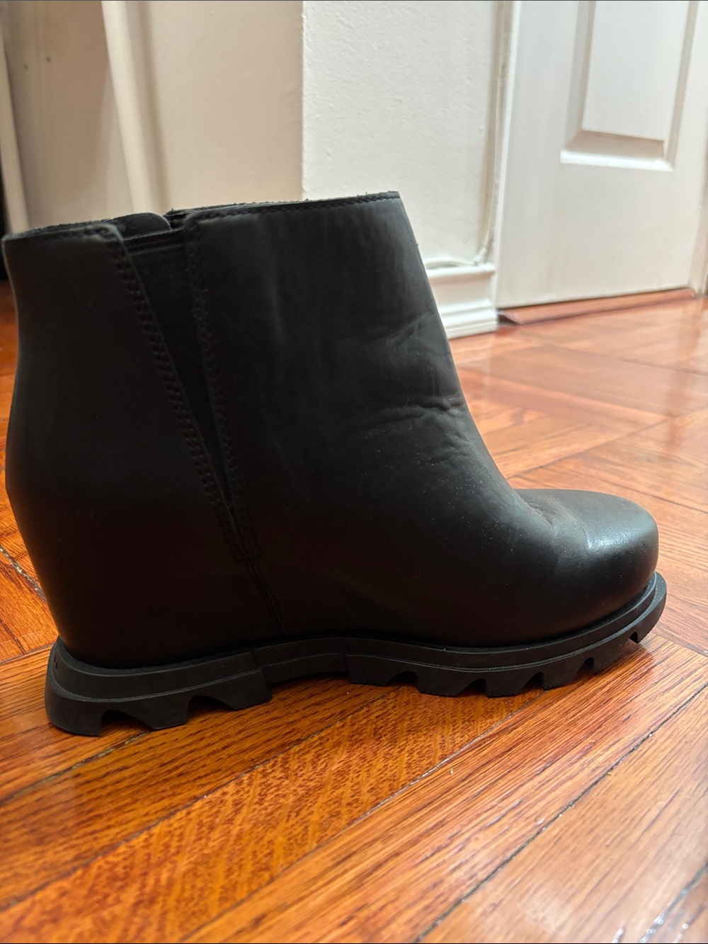 Sorel Black Women's Leather Ankle Booties with Side Zip - Picture 8 of 8